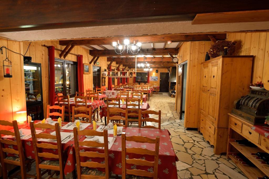 Hotel Le Cairn لو دوز آلب المظهر الخارجي الصورة