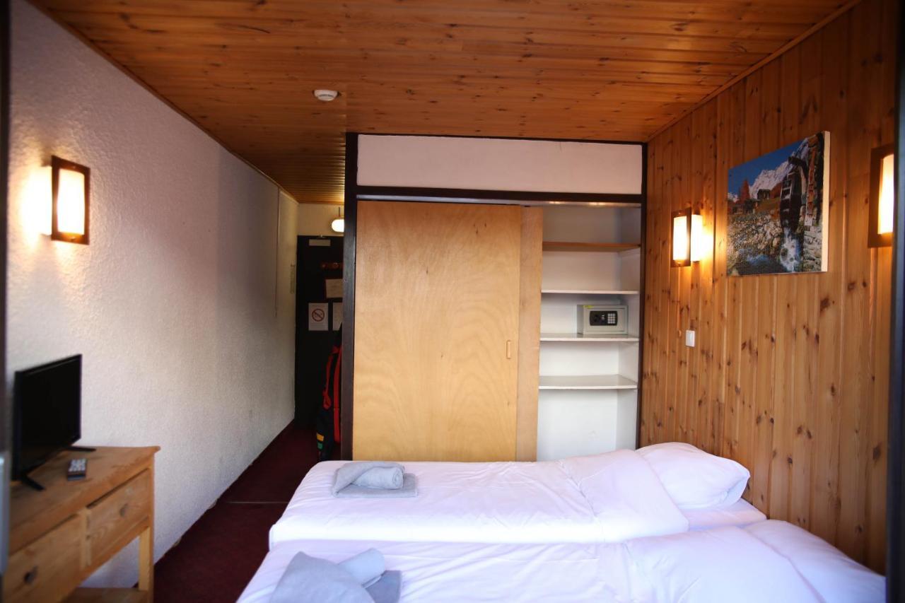 Hotel Le Cairn لو دوز آلب المظهر الخارجي الصورة